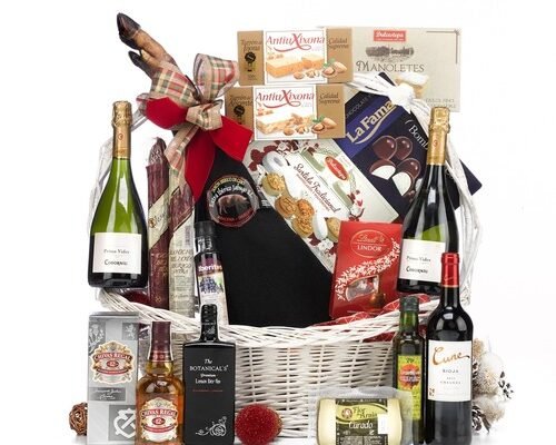 The Rise of Luxury Christmas Hampers The Rise of Luxury Christmas Hampers